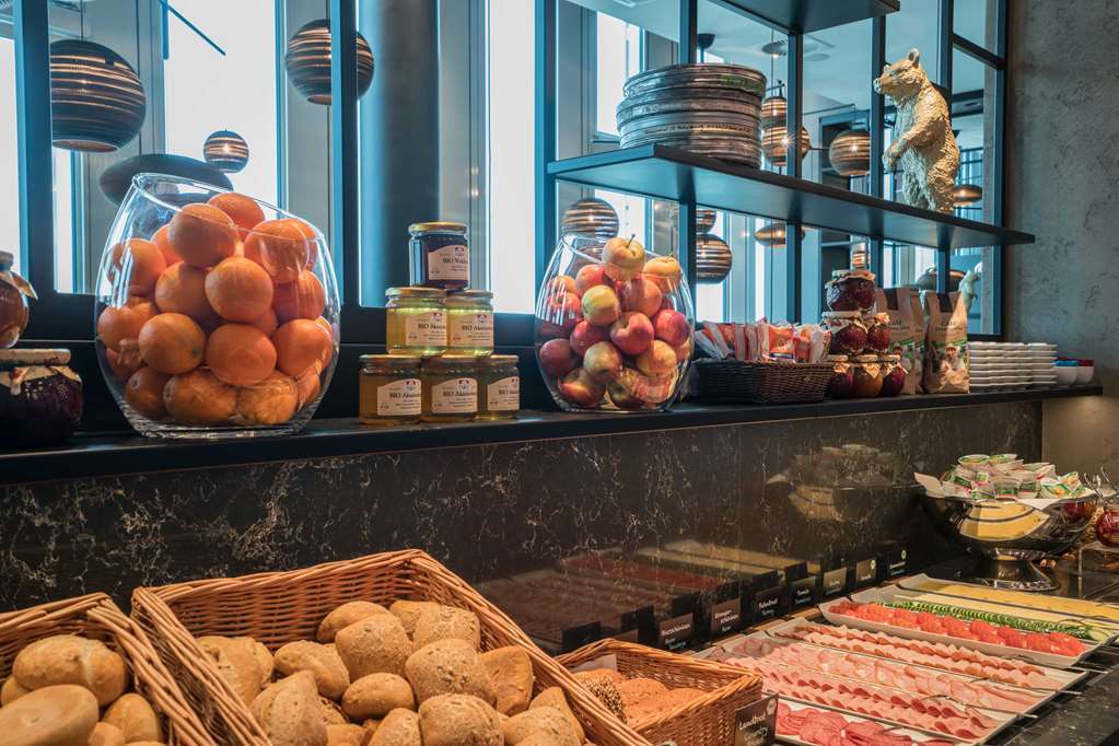 Motel One Berlin-Upper West Restaurant photo